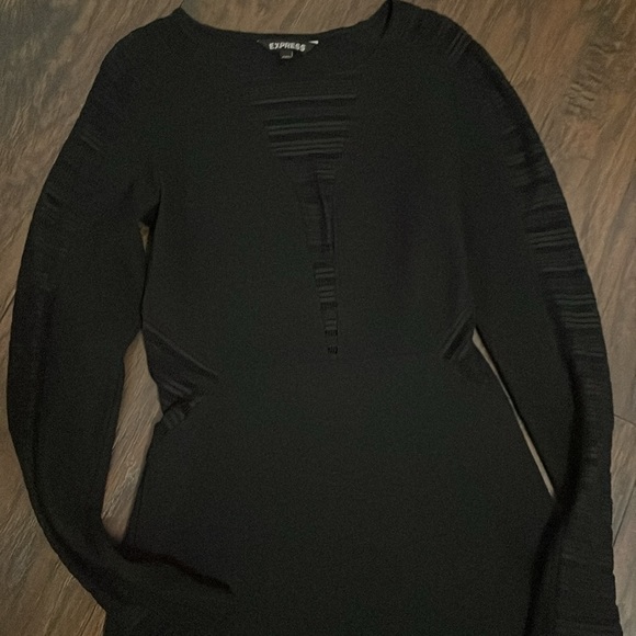 Sexy black form fitting long sleeve midi perfect for date night or GNO! Like new - Picture 1 of 3